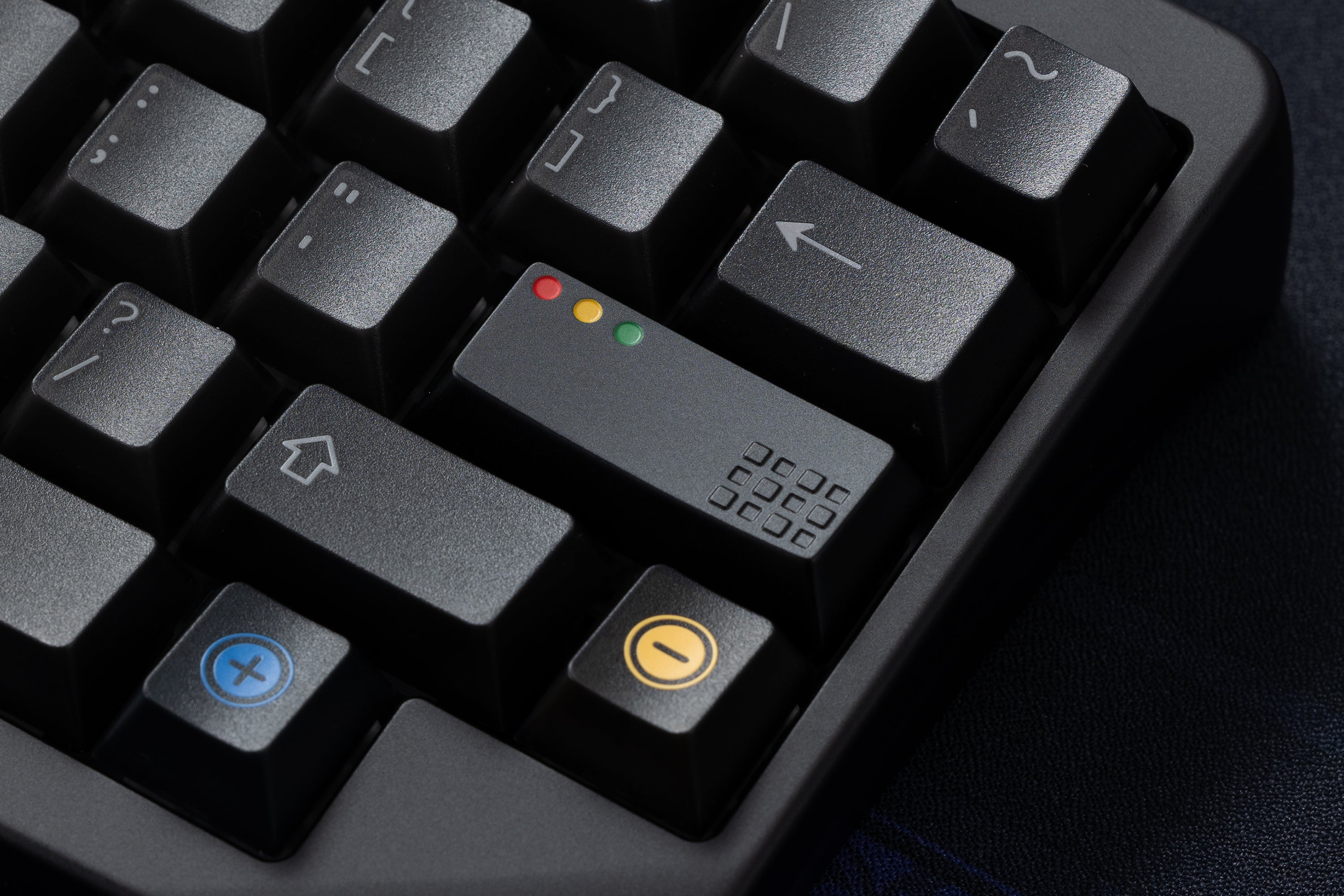 (In Stock) PBTfans Retro Dark Lights R2 Keycaps