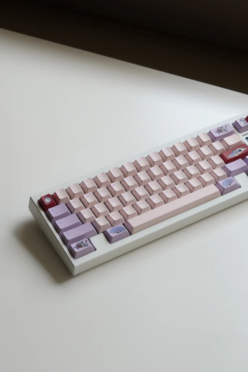(In Stock) MW Wonderland Keycaps