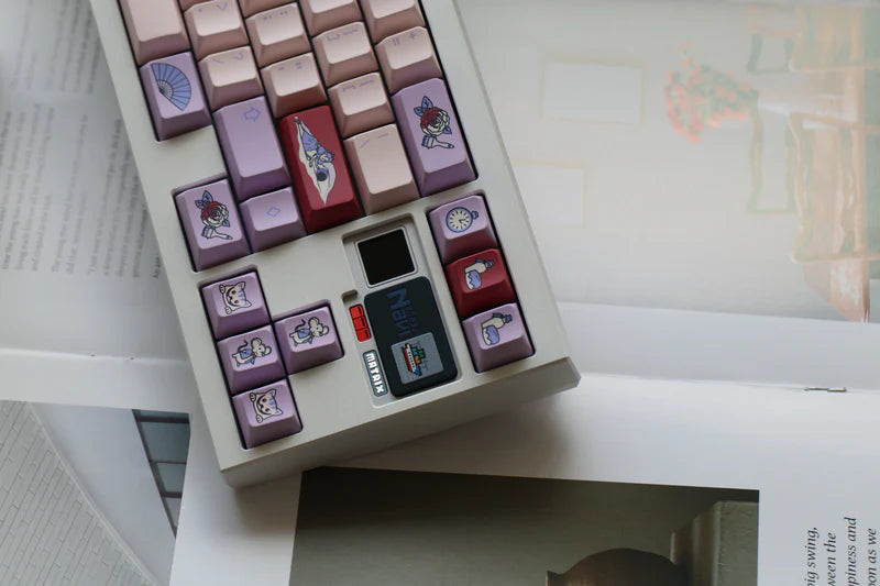 (In Stock) MW Wonderland Keycaps