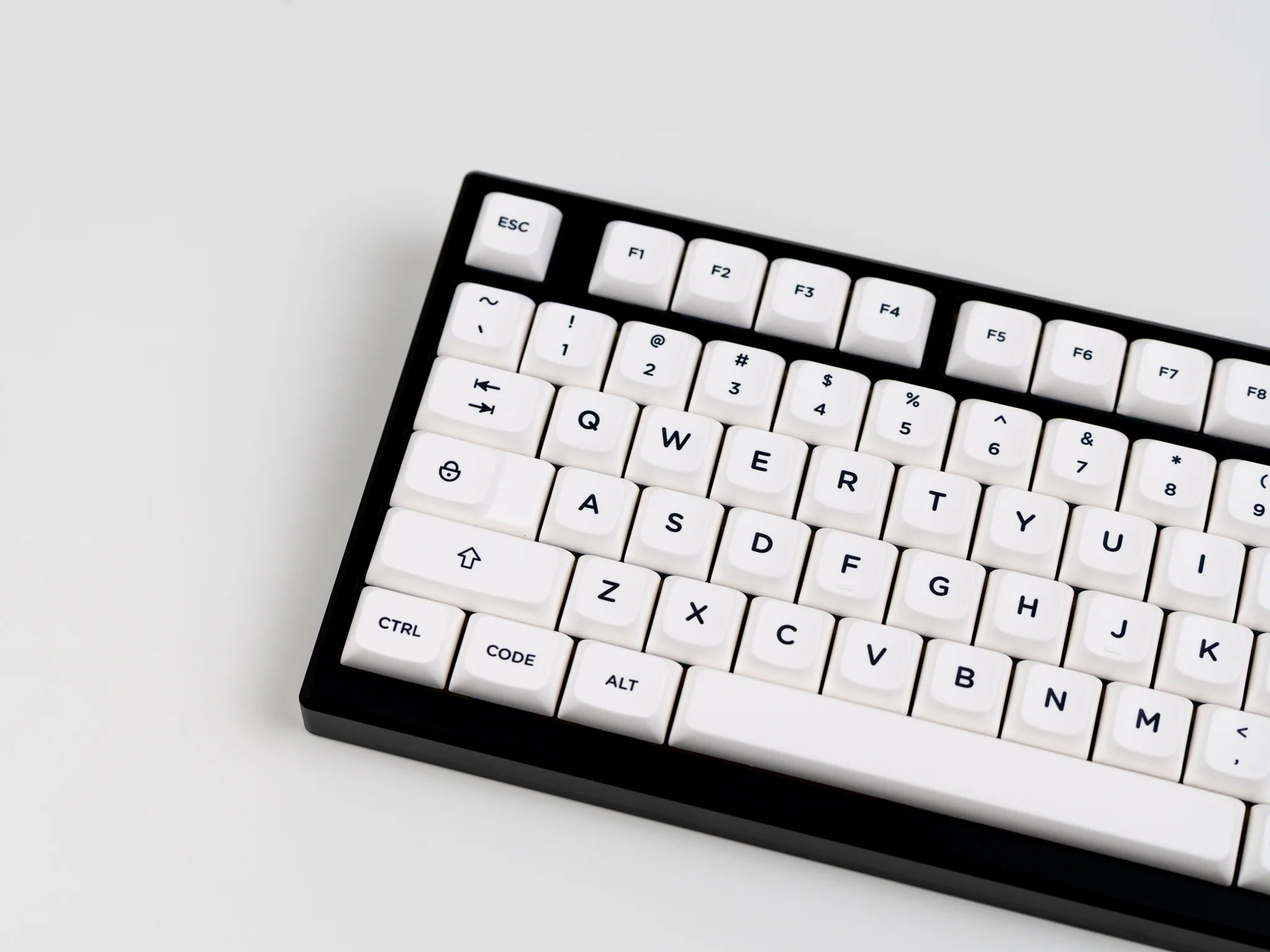 PBS Black on White キーキャツプ In Stock) PBS Black on White Keycaps