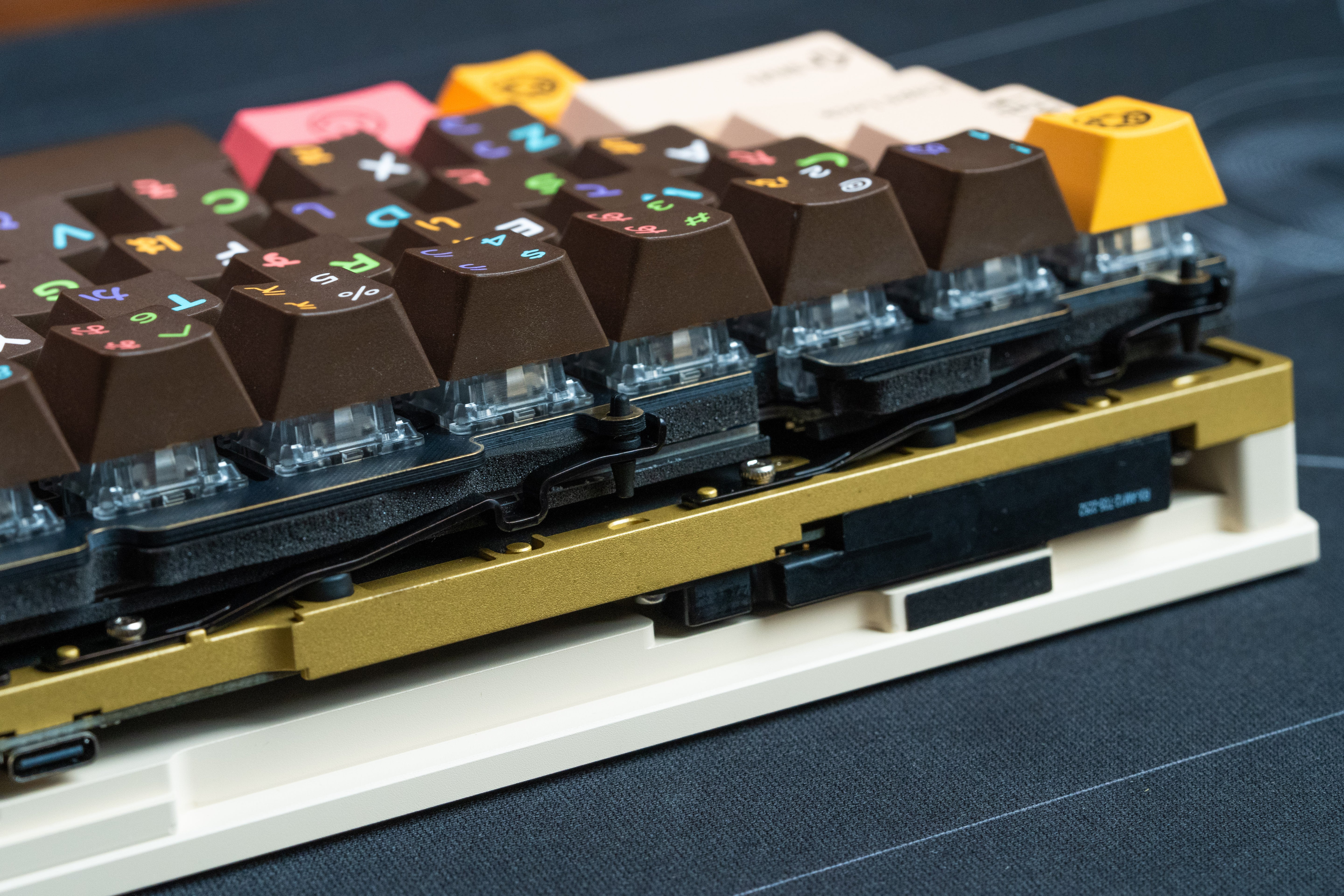 (Group Buy) AM Compact Touch R2 Keyboard Kit