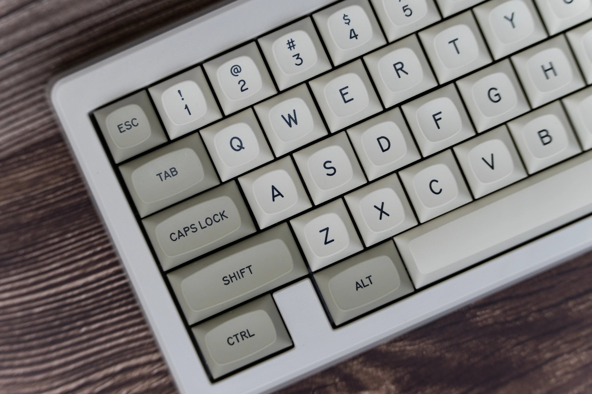 (In Stock) GMK MTNU Classic Beige