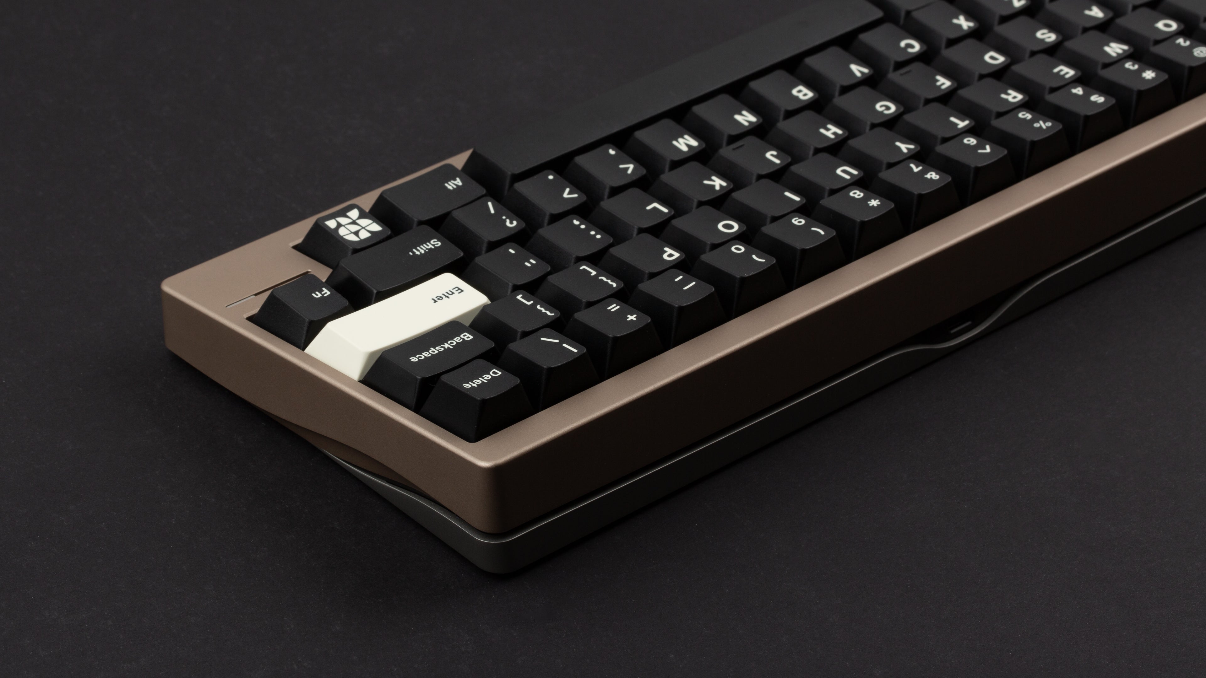 (Group Buy) GMK CYL Noire (Small Batch)