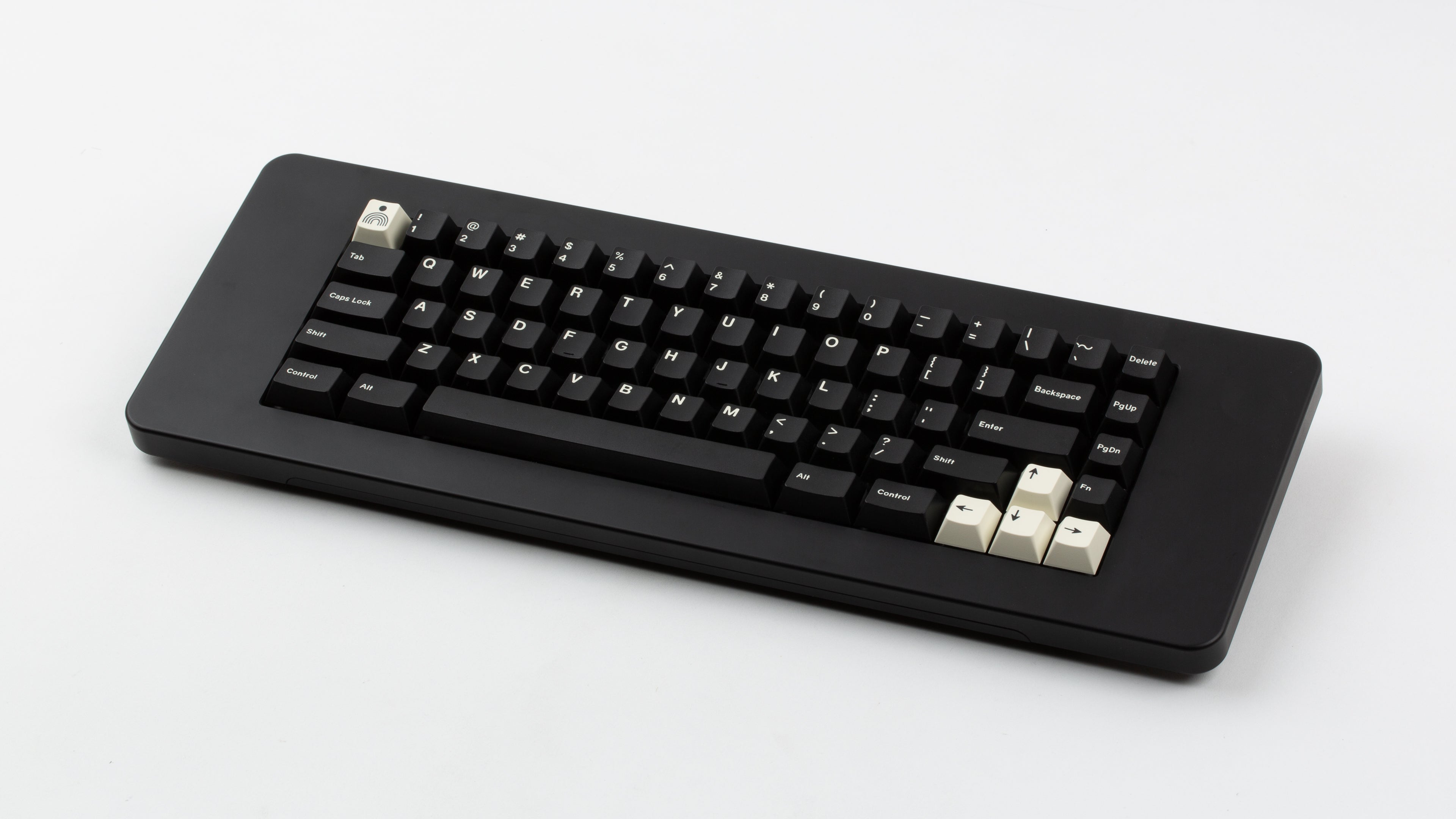 (Group Buy) GMK CYL Noire (Small Batch)