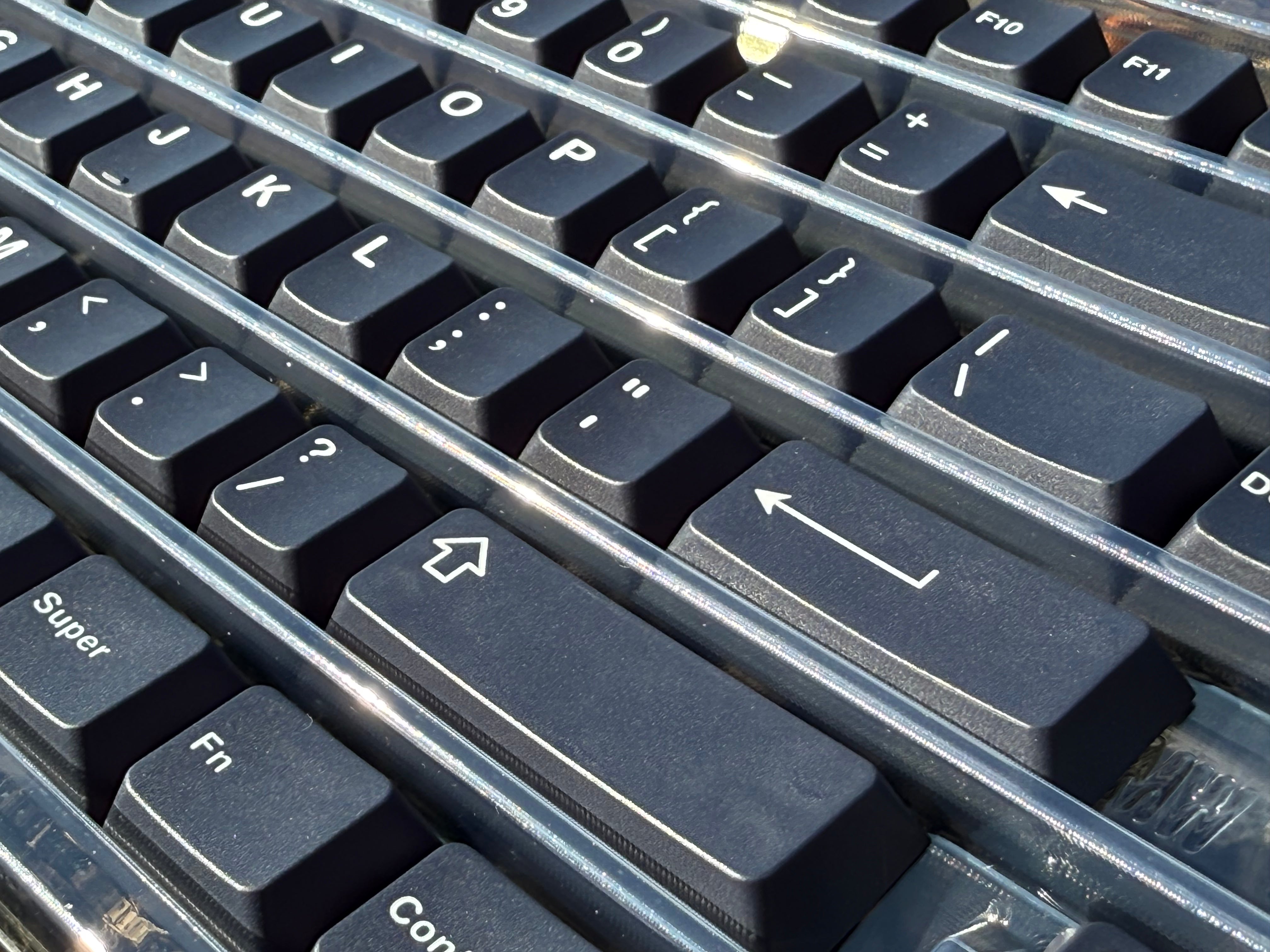 (In Stock) MW x PT White on Black Keycaps