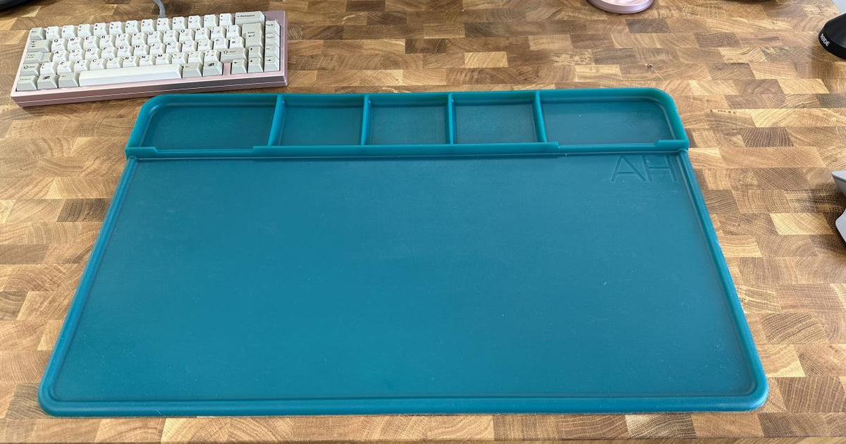 Solid Color Work Mat – American Haptics