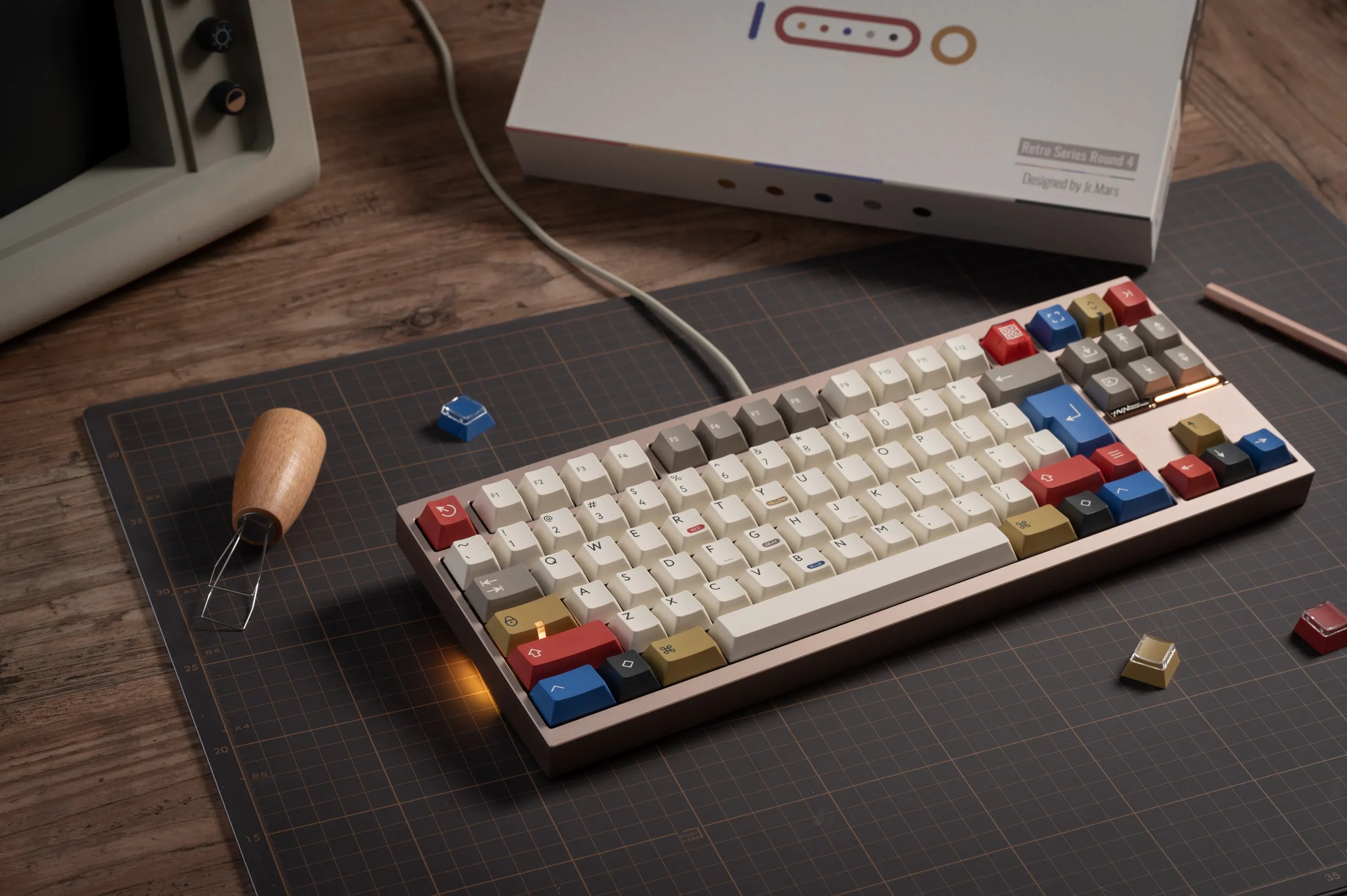 (In Stock) PBTFans Retro 100 Keycap Set