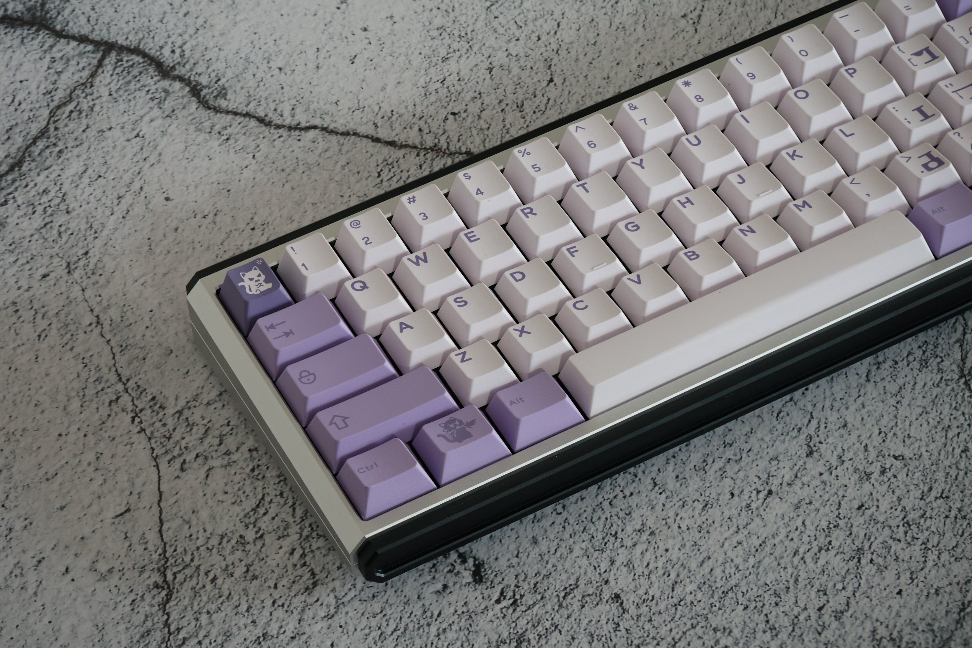 (Group Buy) Zero-G Studio x DMK PBT "Arrogant Cat" Keycaps
