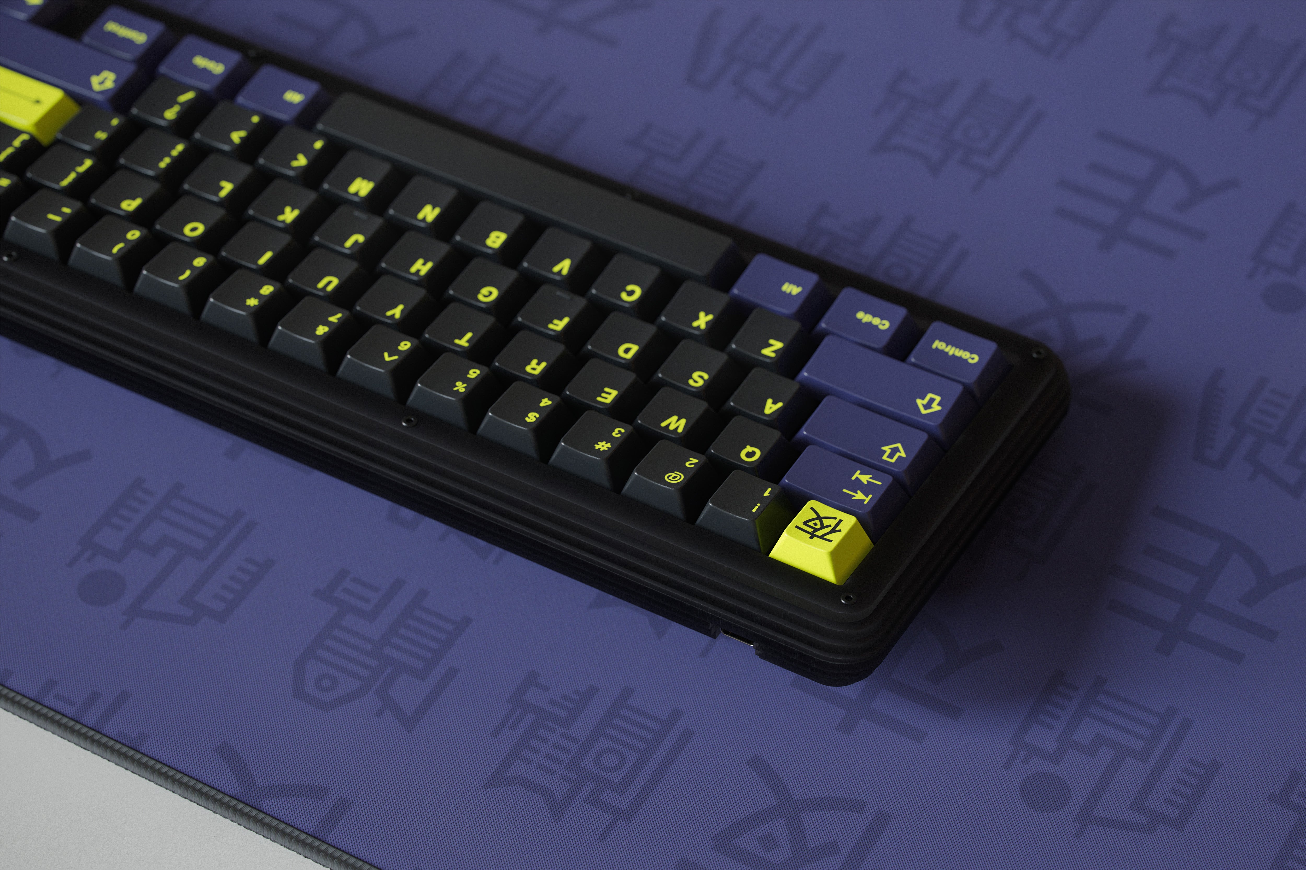 (Group Buy) GMK Night Runner R2
