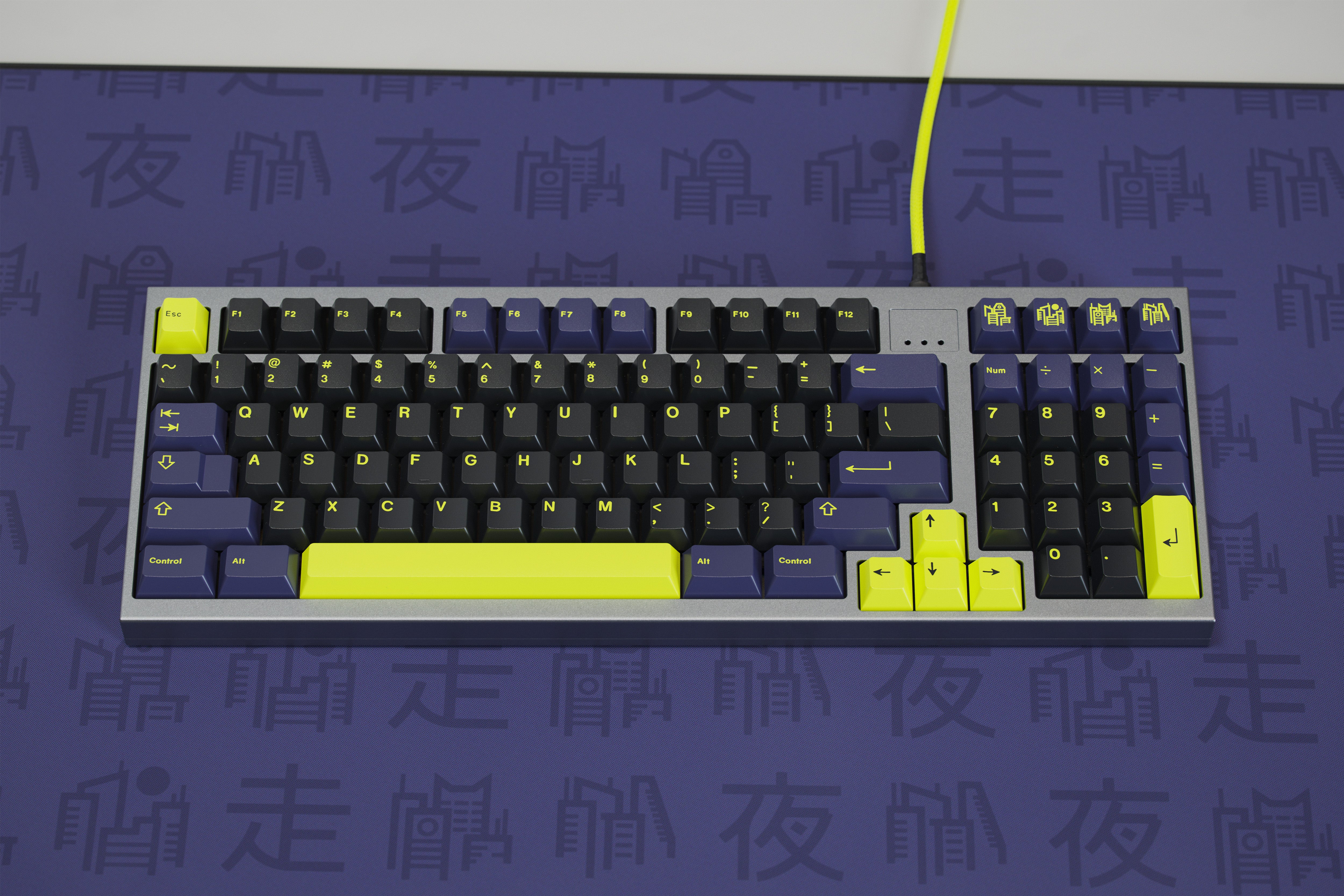 (Group Buy) GMK Night Runner R2