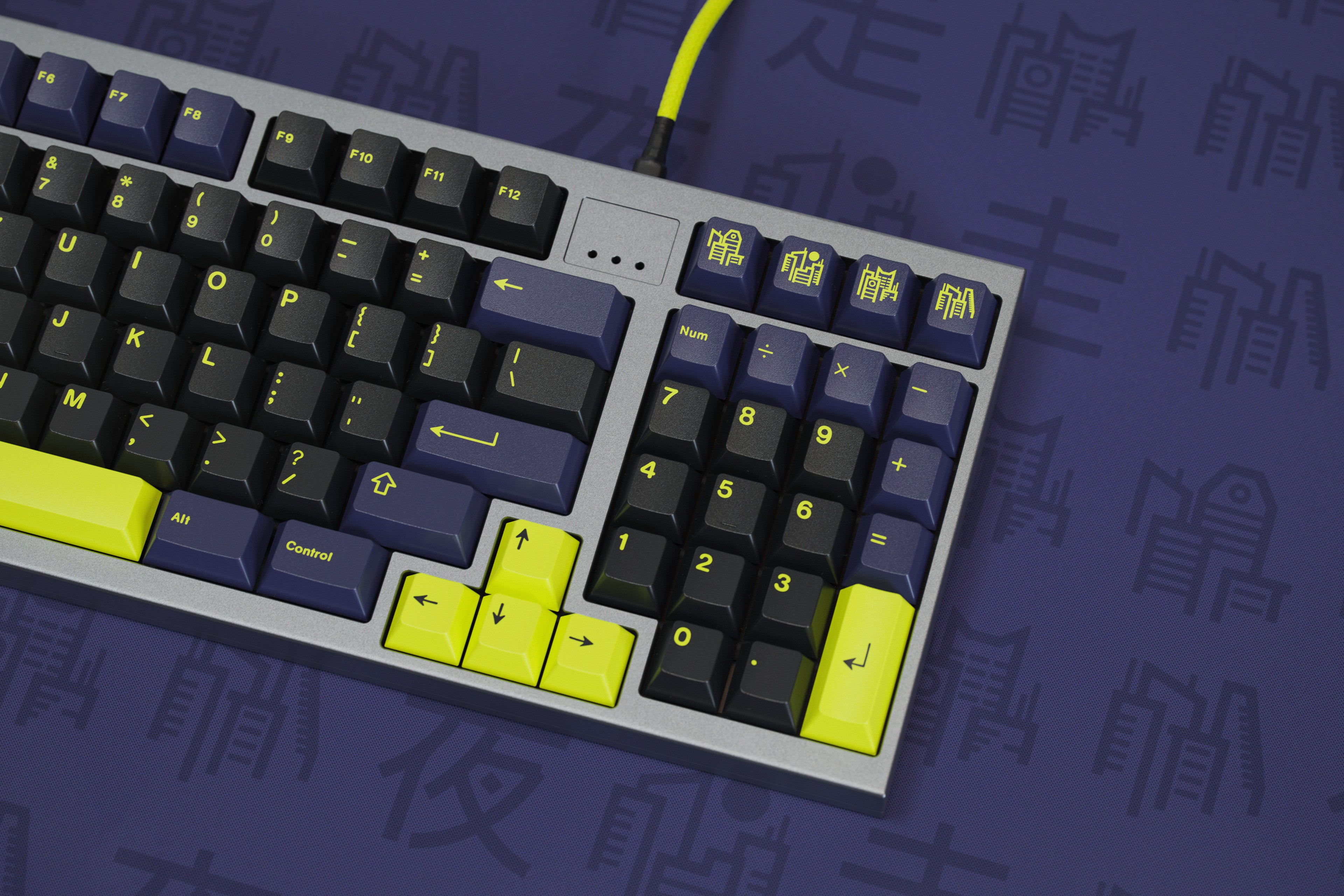 (Group Buy) GMK Night Runner R2