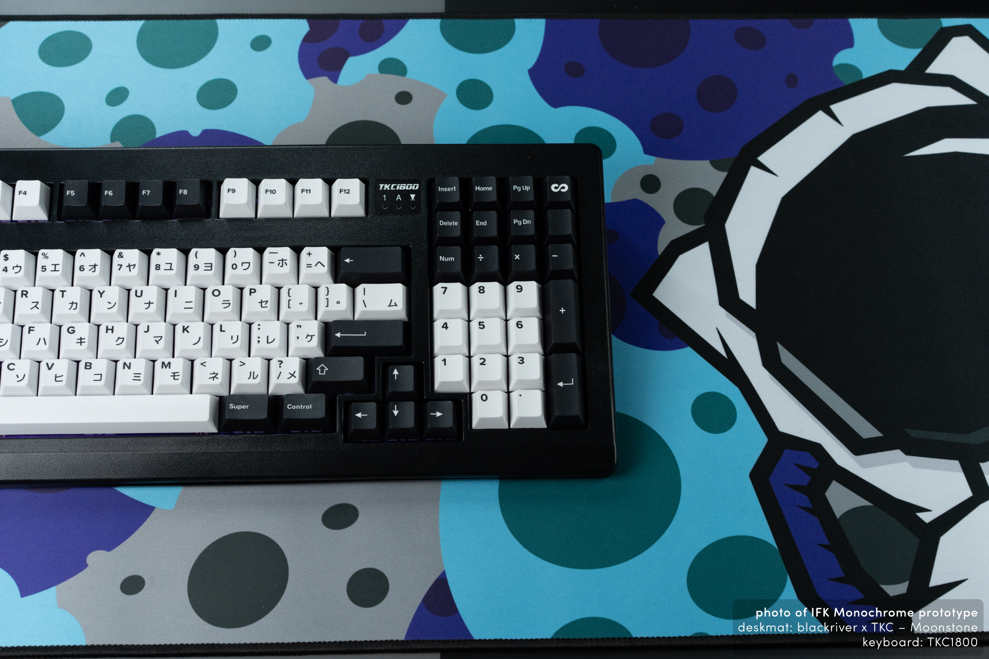 (Group Buy) Infinikey Monochrome