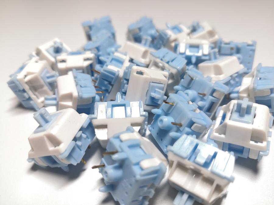 (In Stock) Giant v4 'Frosties' Switches (10 Pack)
