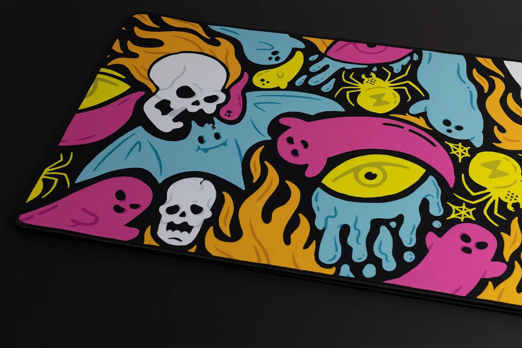 (In Stock) Esqueletos Control Deskmats