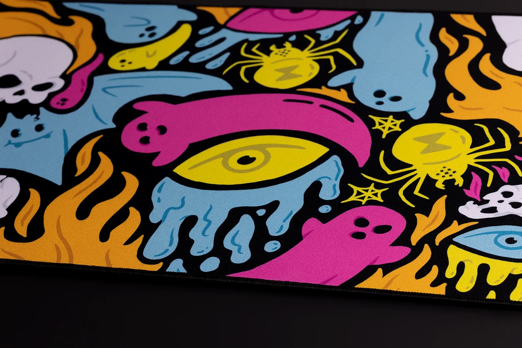 (In Stock) Esqueletos Control Deskmats