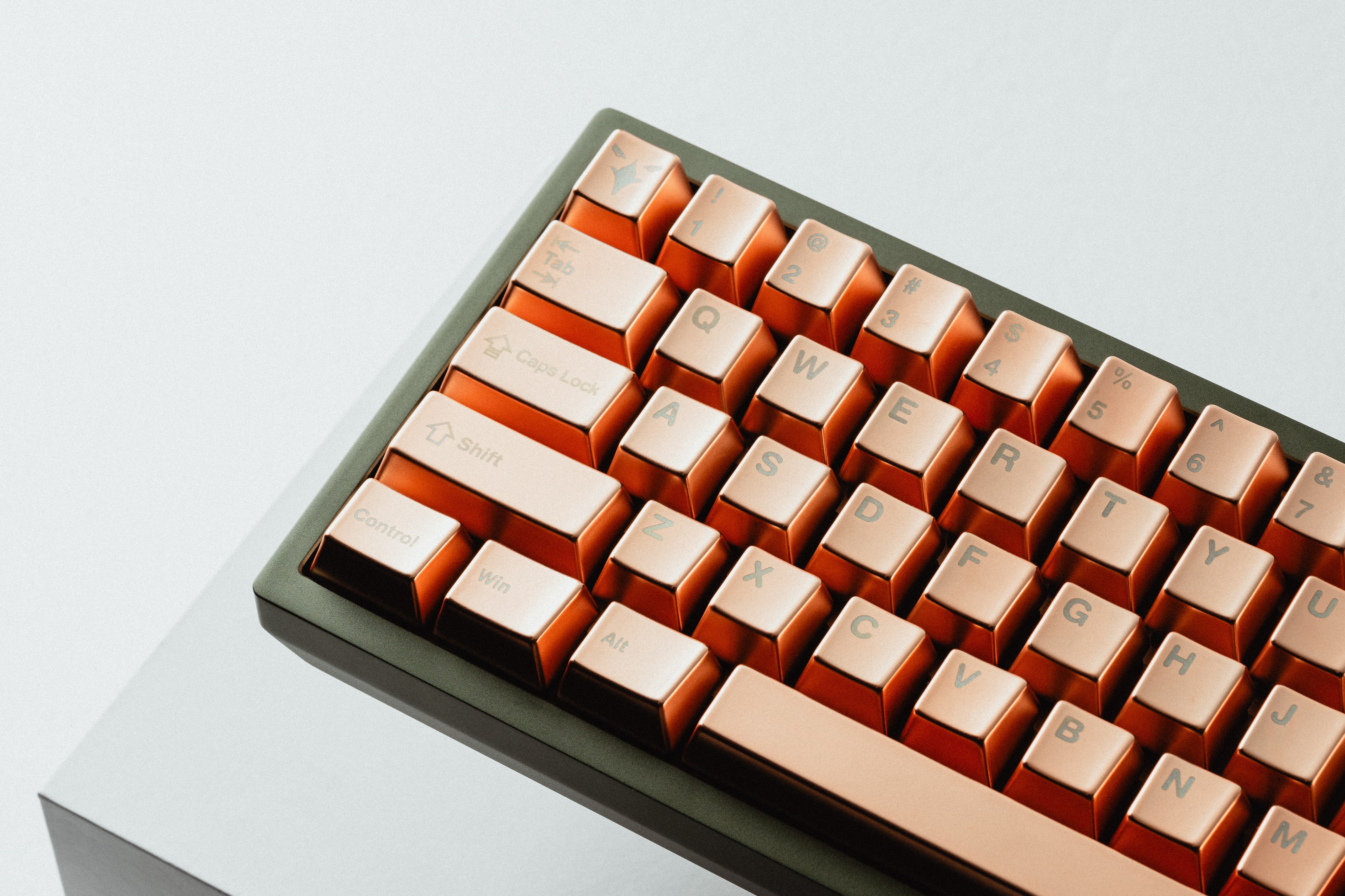 (In Stock) Awekeys Copper Eagle Full Metal Keycap Set