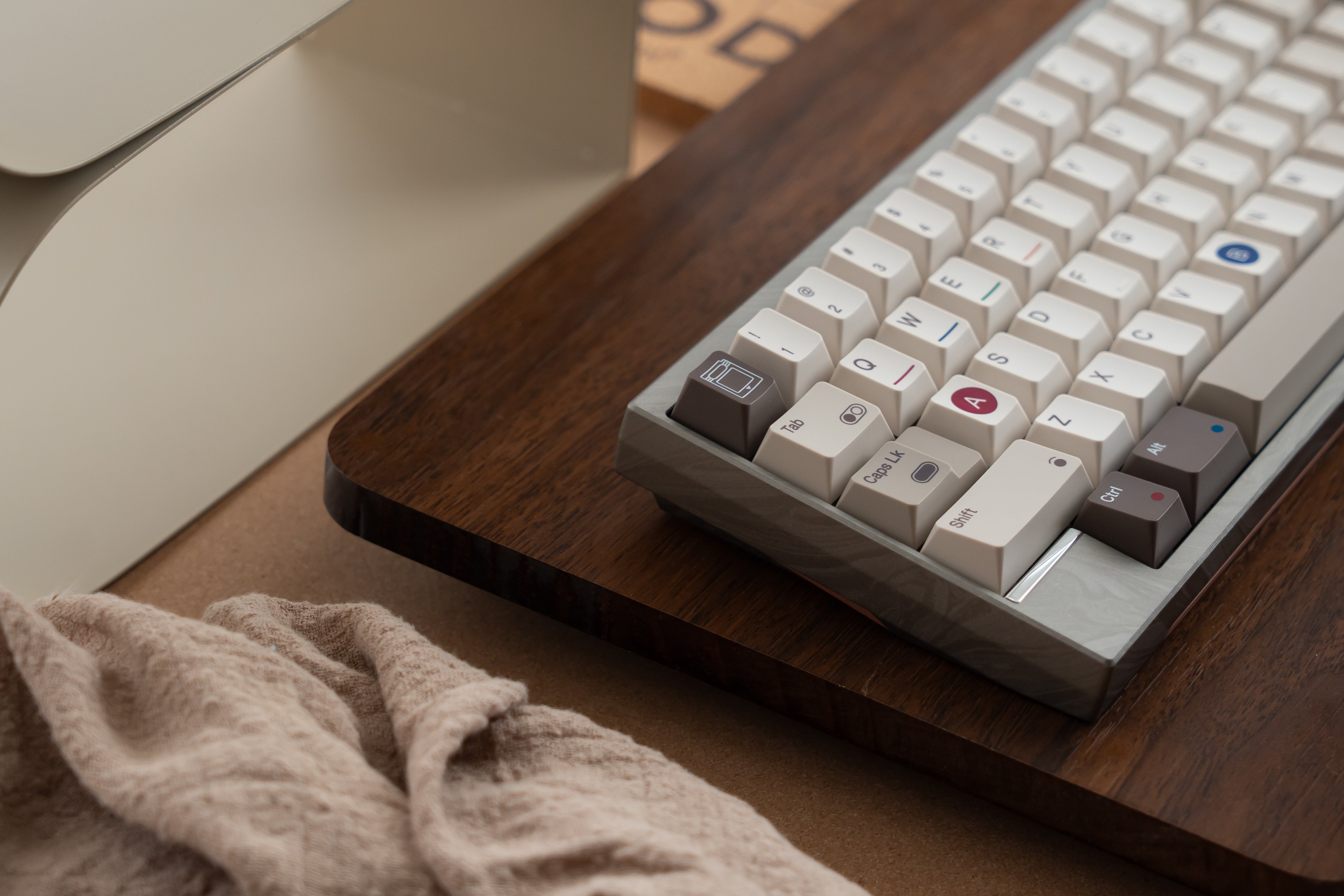(Group Buy) DK1-60% Keyboard Kit