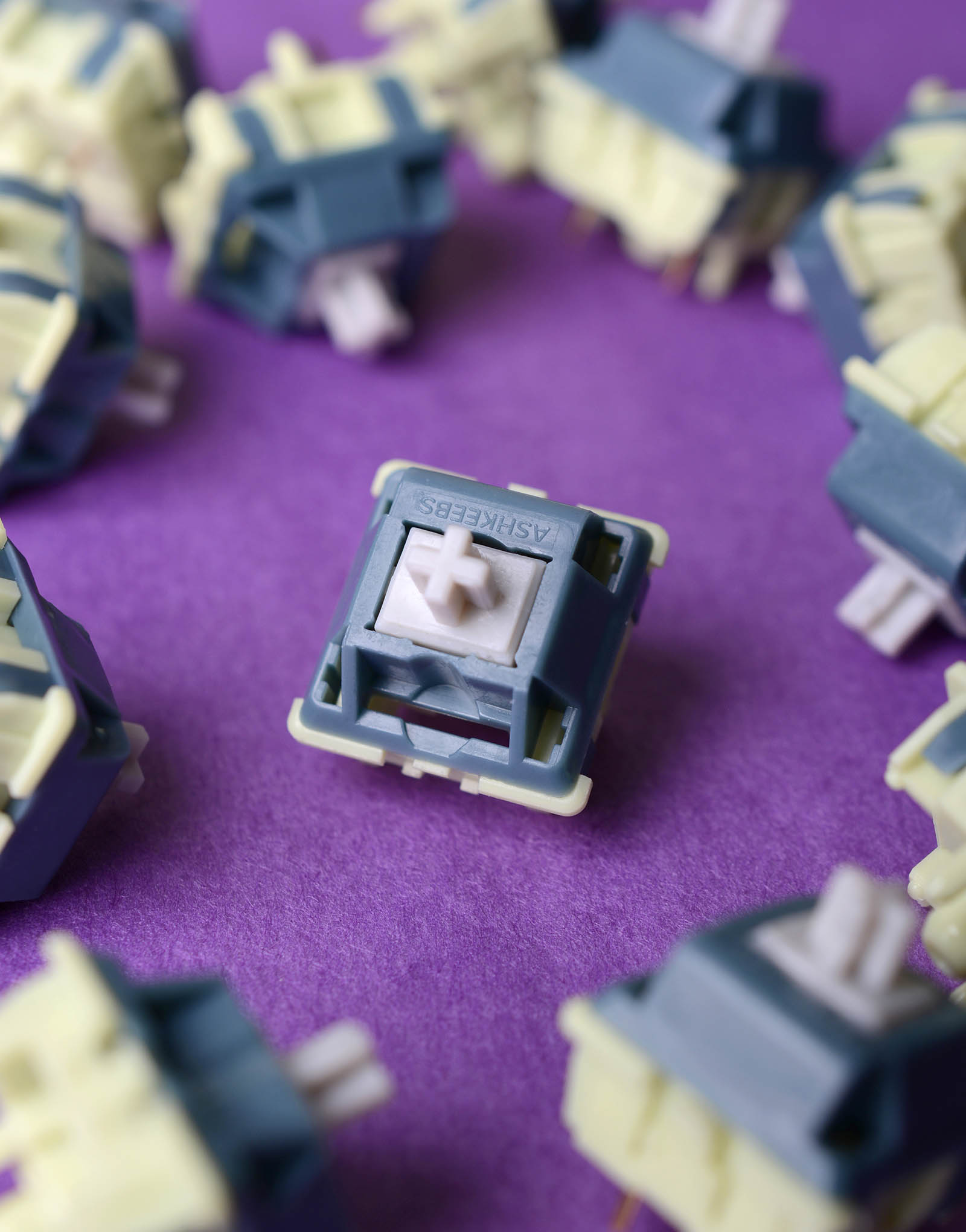 (Protozoa) Alexandrite Linear Switches (10 Pack)