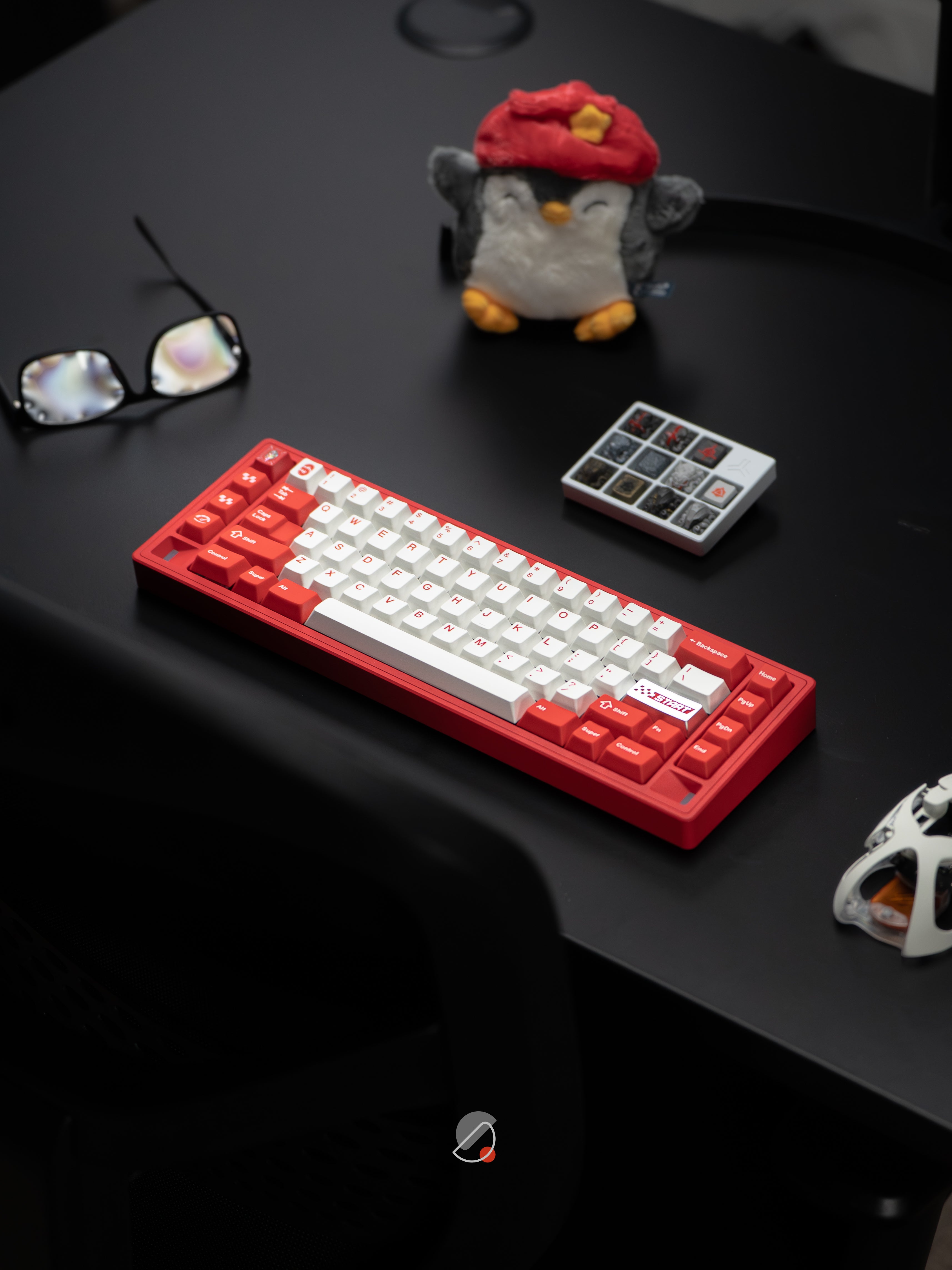 (Group Buy) Equilibrium Keyboard Kit