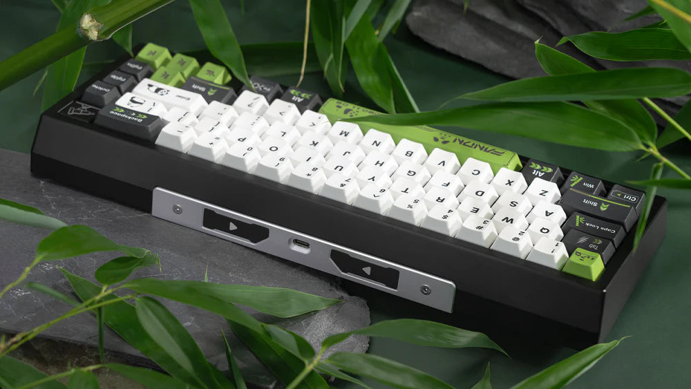 (Group Buy) Zoom65 V3 Panda Edition Keyboard Kit