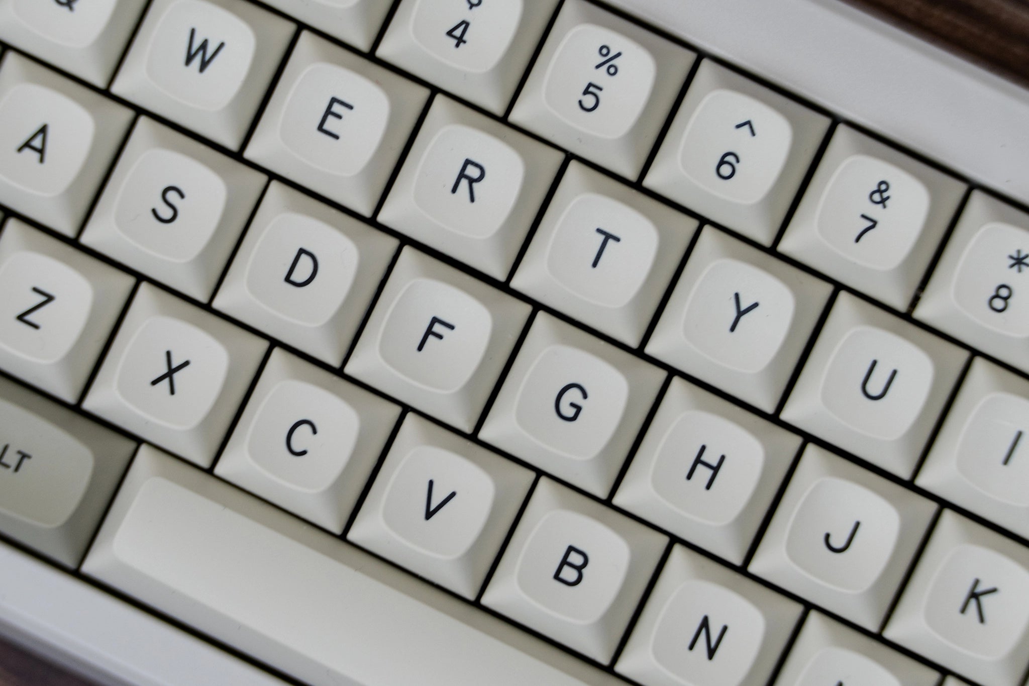 (In Stock) GMK MTNU Classic Beige