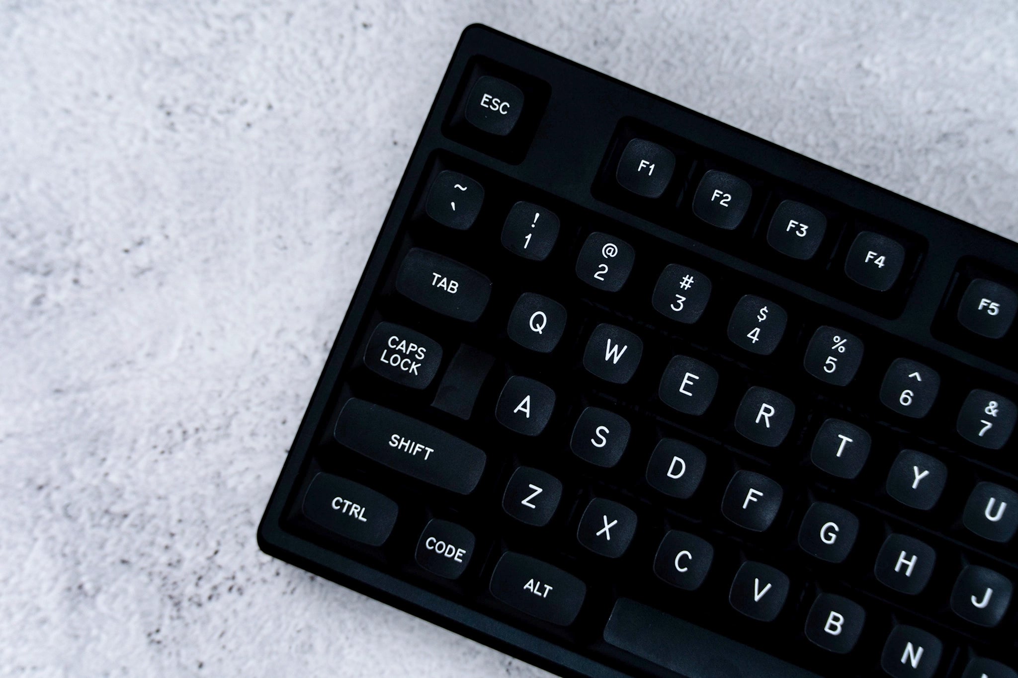 (In Stock) GMK MTNU White on Black