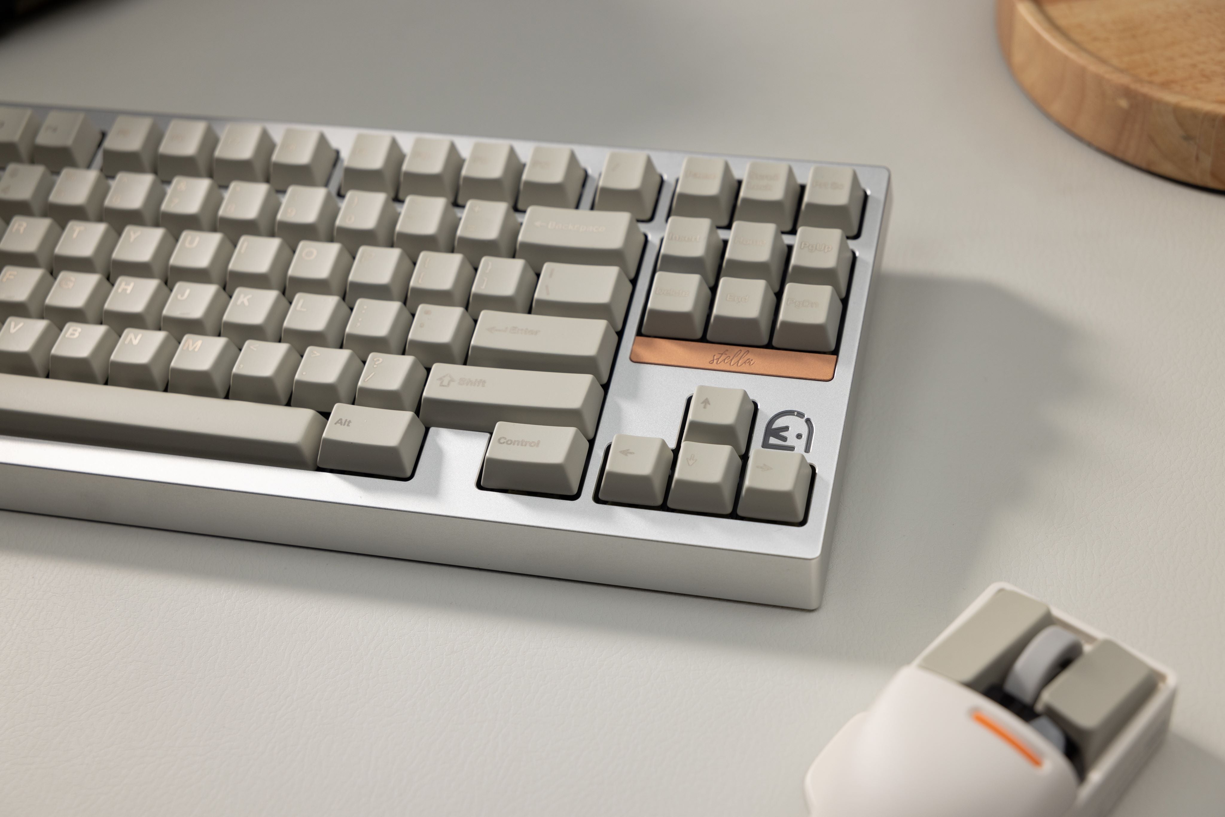 (Group Buy) Awekeys Metal Keycaps Set - Retro 80s