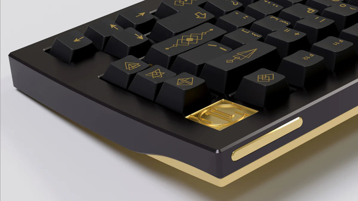 (Group Buy) GMK Black & Gold