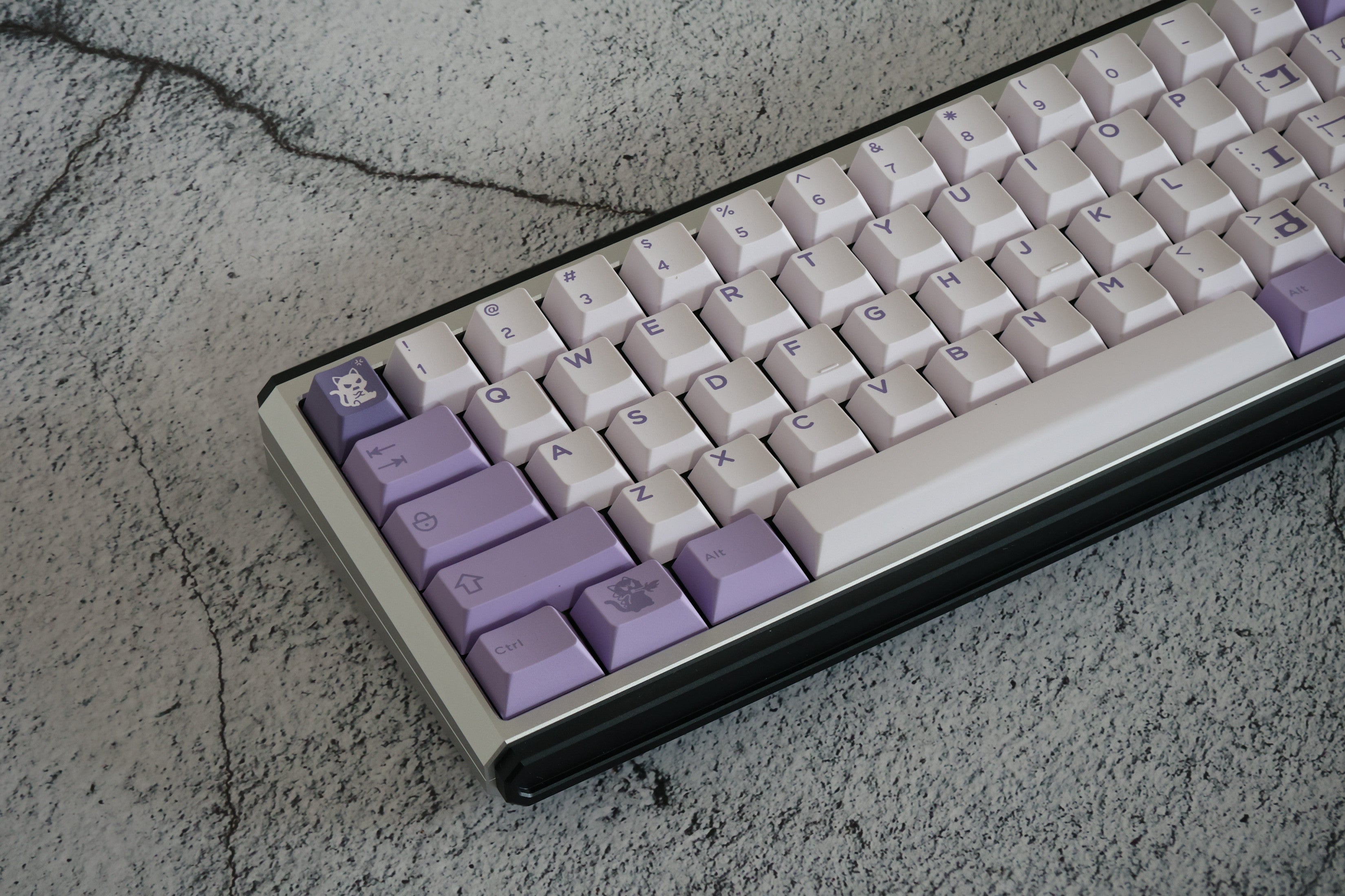 (Group Buy) Zero-G Studio x  DMK PBT "Arrogant Cat" Keycaps