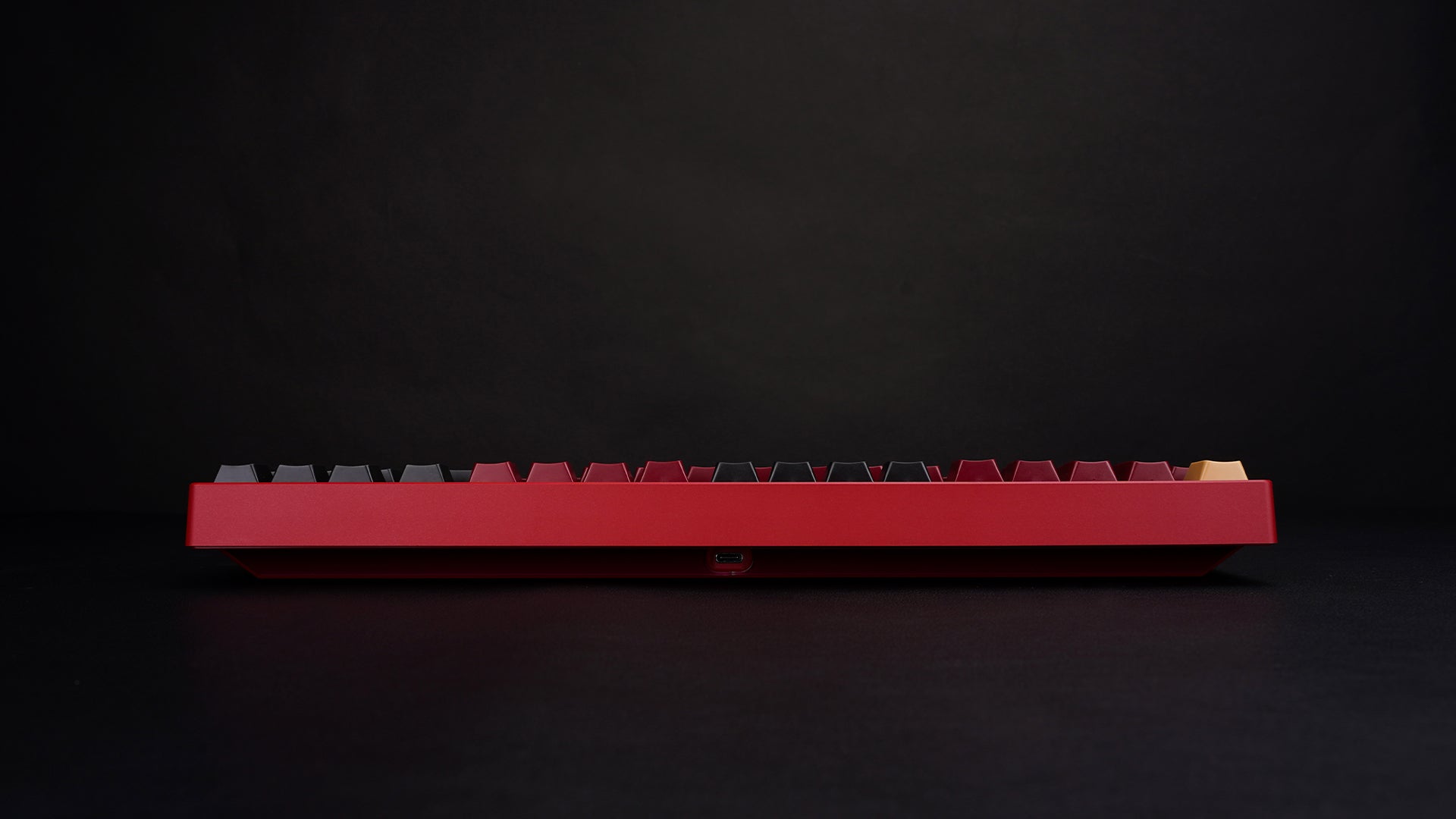 (Group Buy) ZOOM TKL ESSENTIAL EDITION - Scarlet Red