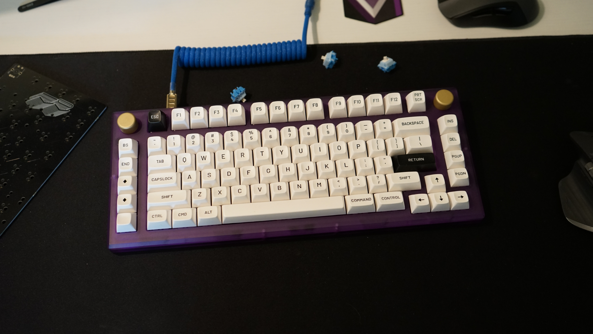 (Group Buy) KL90 Polycarbonate Keyboard Kit