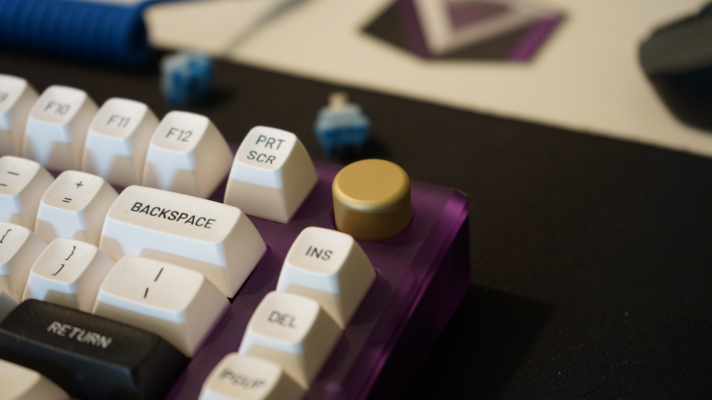 
                  
                    (Group Buy) KL90 Polycarbonate Keyboard Kit
                  
                