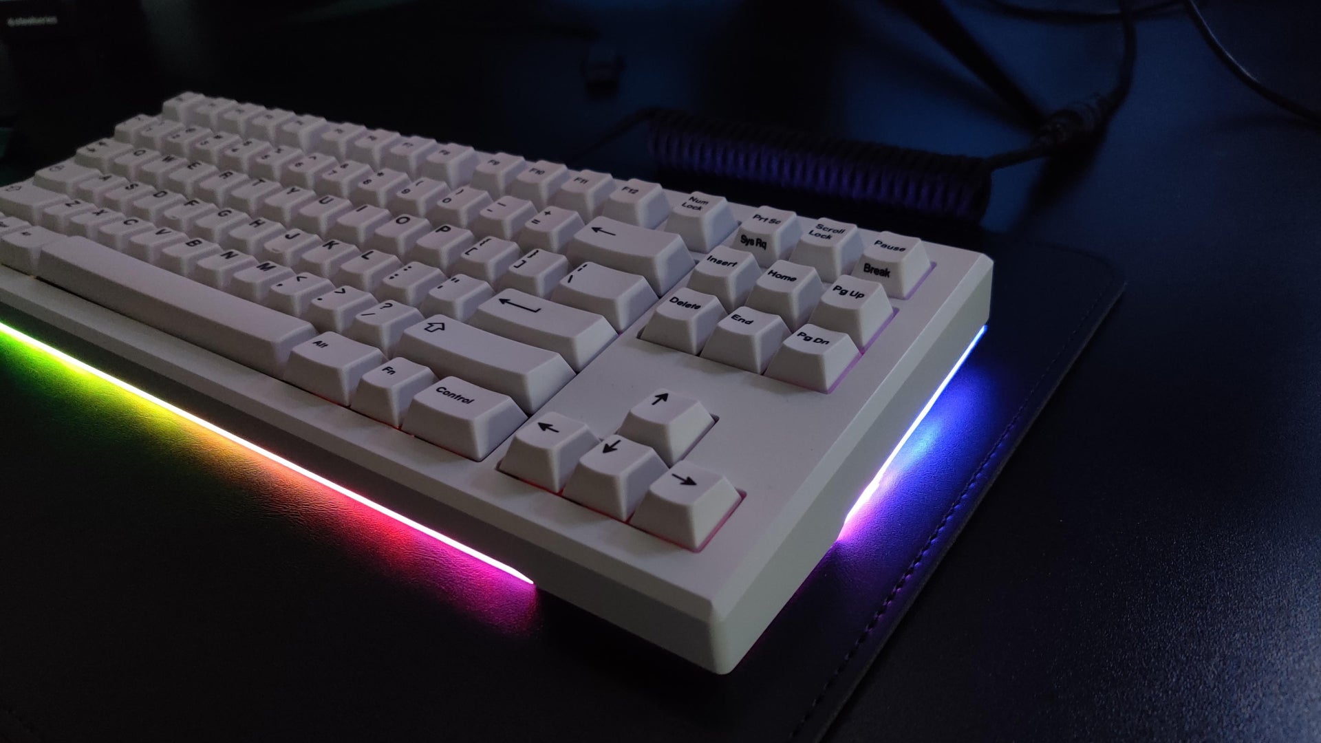 (Group Buy) Bulwark TKL Keyboard Kit