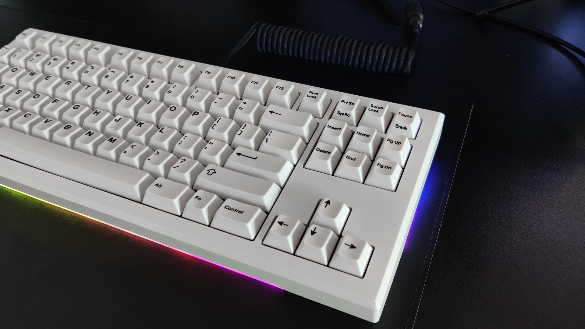 (Group Buy) Bulwark TKL Keyboard Kit