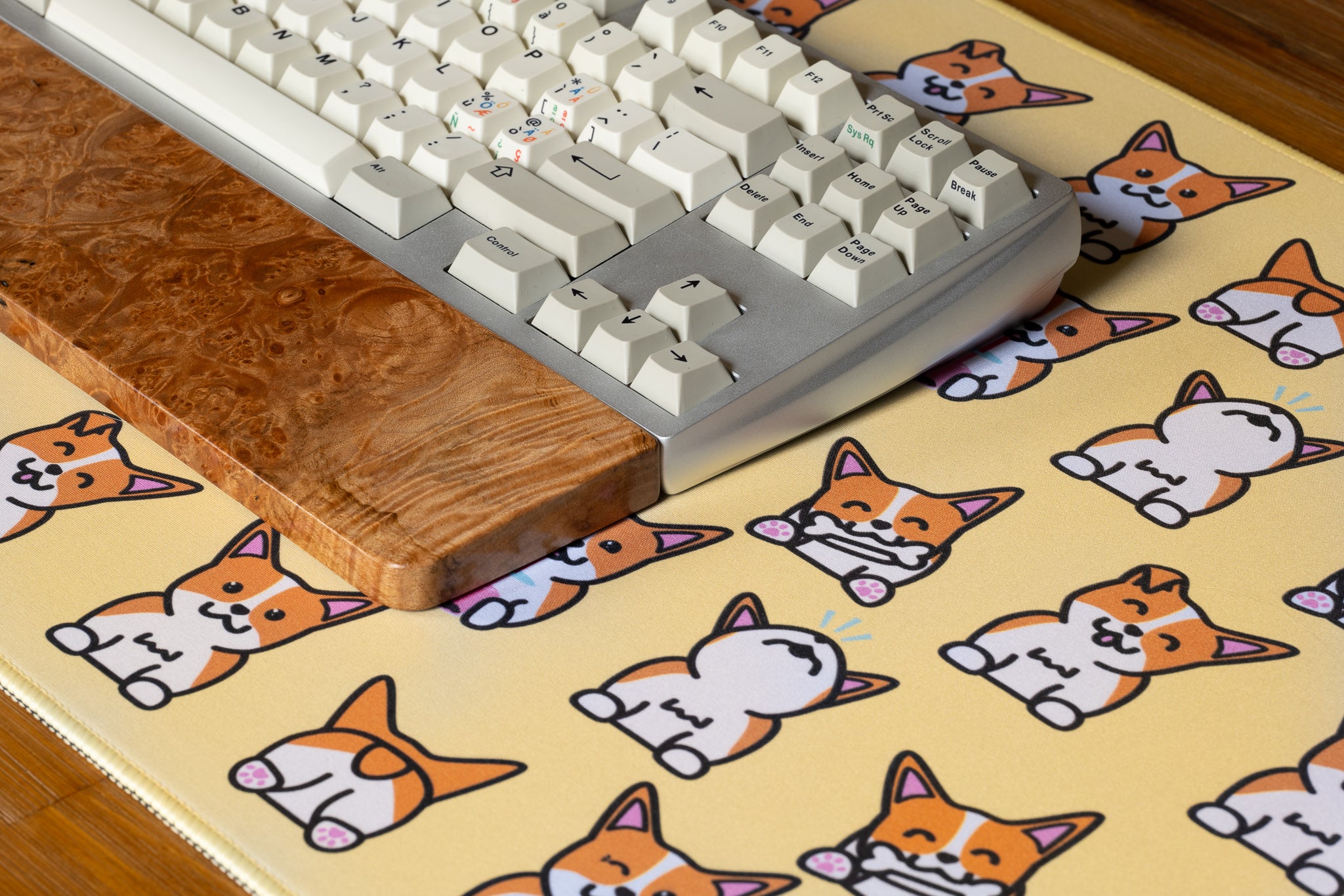 (Group Buy) Corgi Deskmats