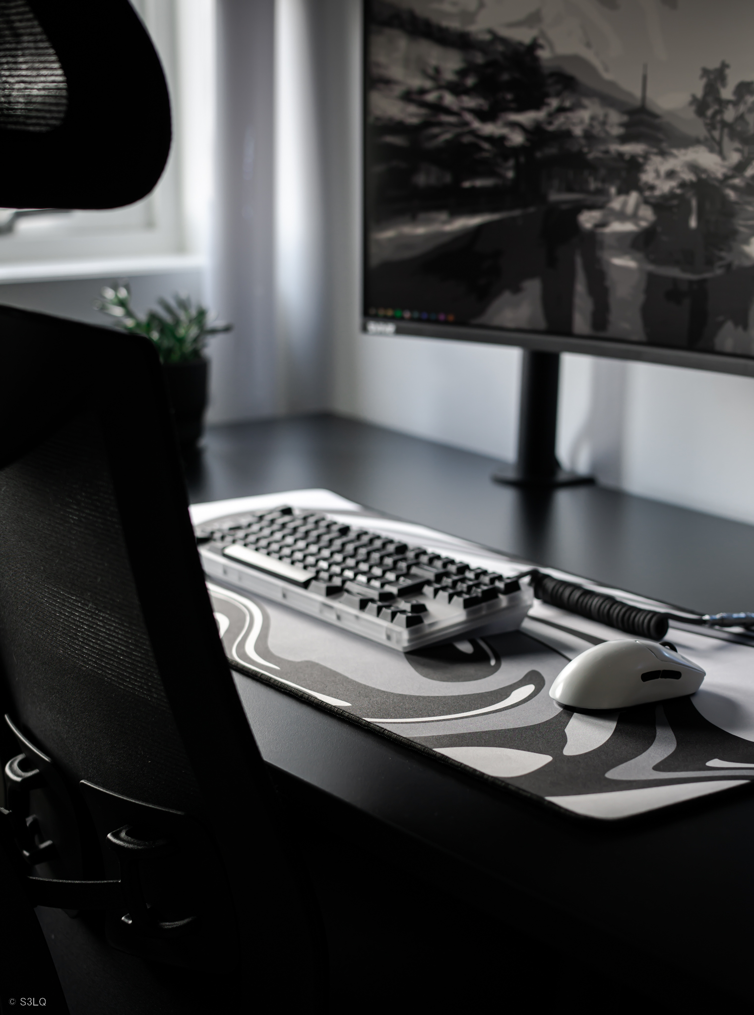 (In Stock) Monochrome Series Deskmat