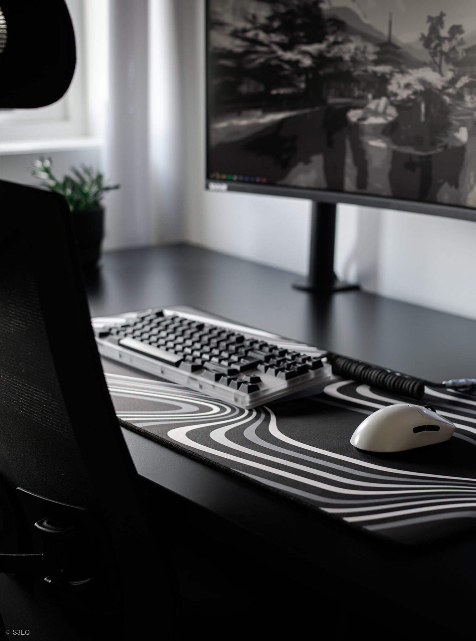 (In Stock) Monochrome Series Deskmat
